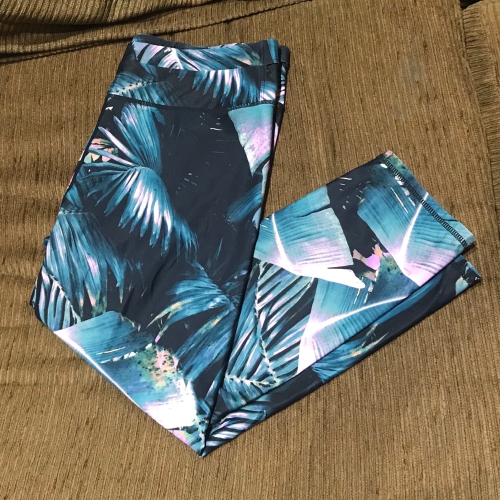 Fabletics palm leaf Green & black running leggings